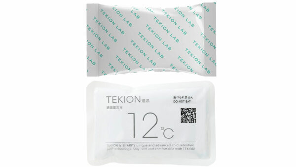 従来の「適温蓄冷材」(上)とパッケージデザインが刷新された12℃「適温蓄冷材」(下)