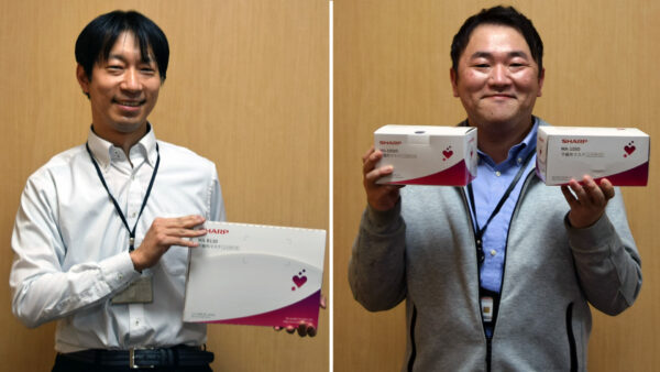 左:仕様書の作成などを担当した宮村さん 右:出荷管理担当の石田さん