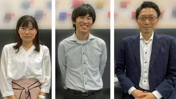 左より、Dynabook　CSソフトウェア設計部 主任 中前 碧＜「Job Canvas」開発担当＞、  同　CSソフトウェア設計部 主査 高山 俊輔＜「かんたんテレワーク」開発担当＞、  同　NCC商品企画部 グループ長 小川 岳弘