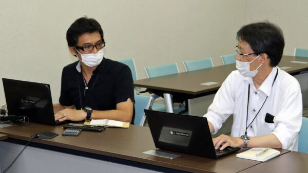 井上さん(左)と金本さん