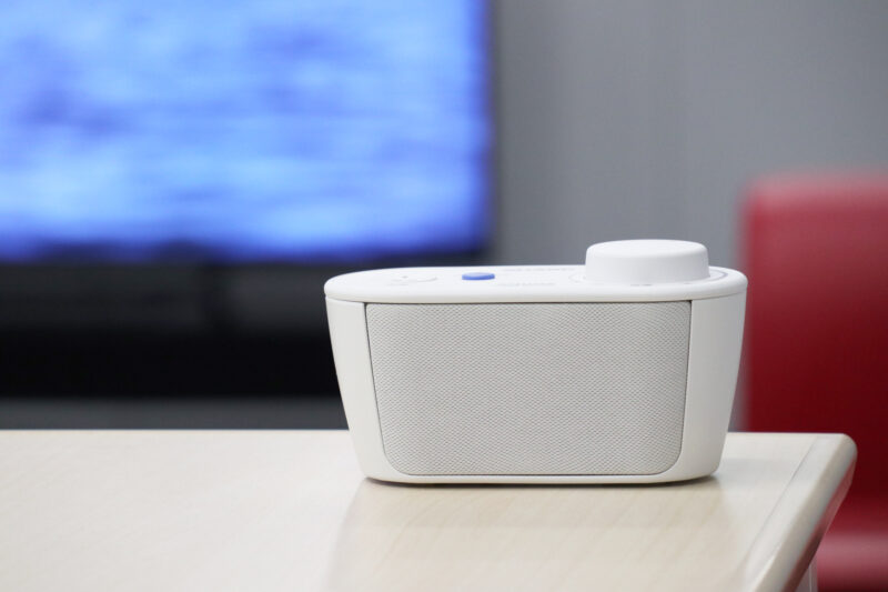 もうテレビの音でガマンしない。テレビの音が手元で聞こえるワイヤレス